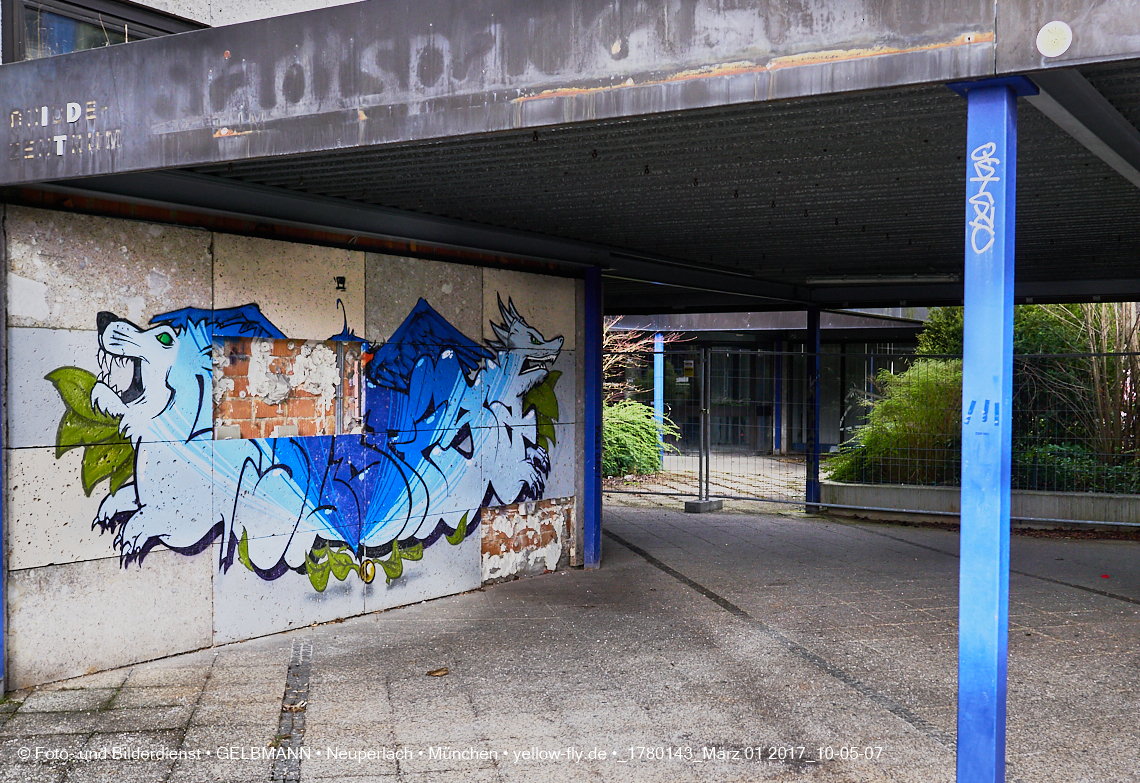 01.03.2017 - die Abrissbaustelle Quiddezentrum in Neuperlach
